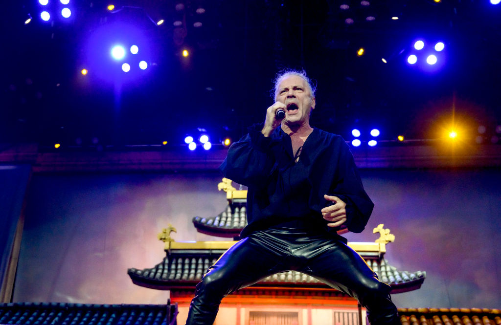 Bruce Dickinson singing on stage